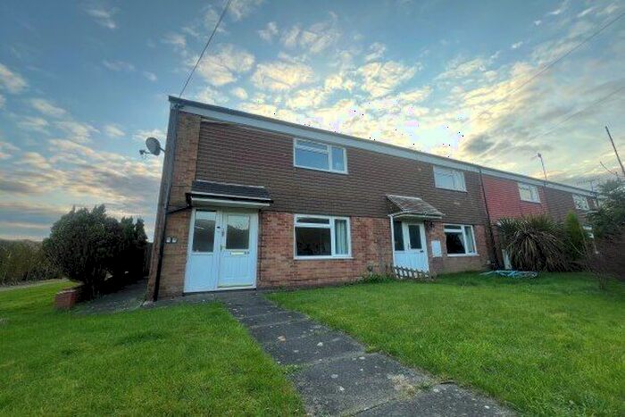 2 Bedroom Property To Rent In Shelley Close, Bromsgrove, B61