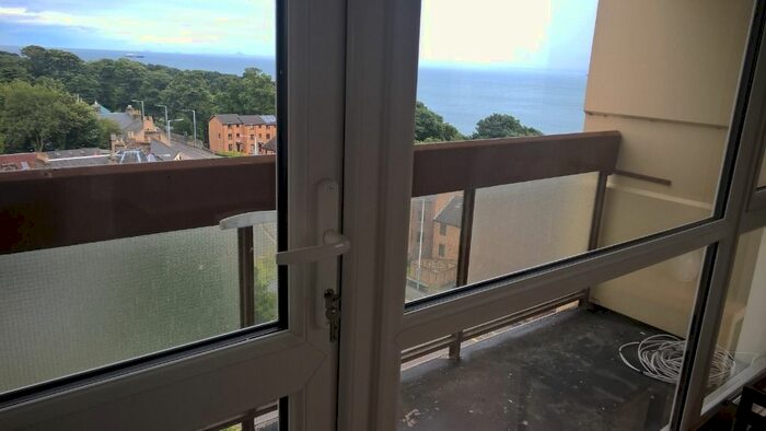 2 Bedroom Flat To Rent In Ravenscraig, Kirkcaldy, KY1