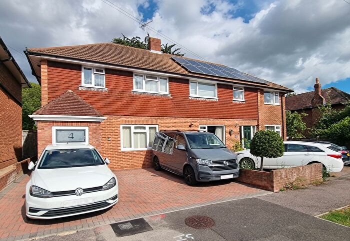 3 Bedroom Semi Detached House For Sale In Roman Way, Bedhampton, PO9