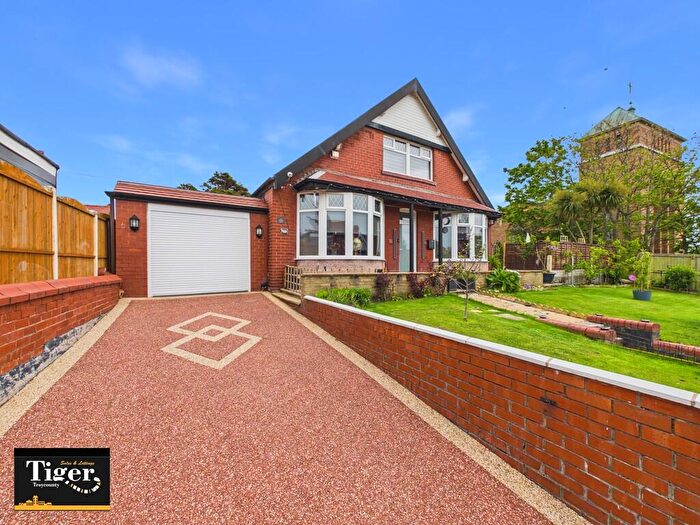 4 Bedroom Detached Bungalow For Sale In Park Road, Blackpool, FY1