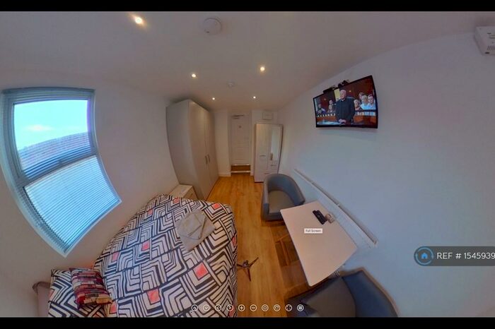 Studio To Rent In Langney Road, Eastbourne, BN21