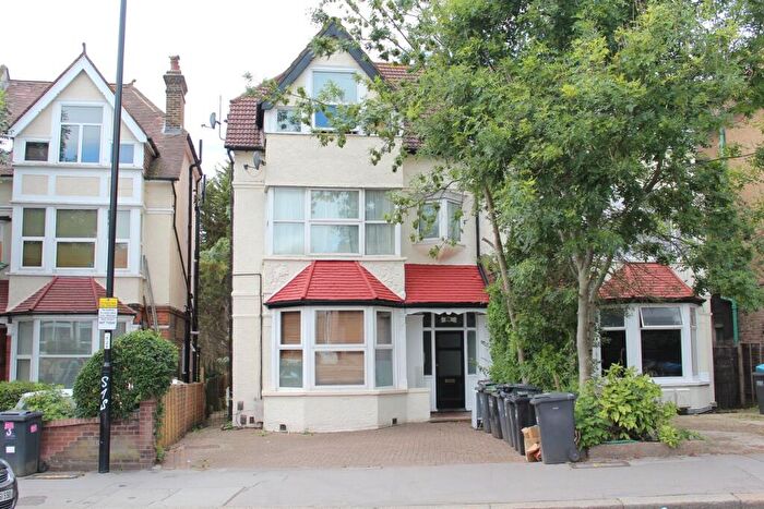 1 Bedroom Flat To Rent In South Norwood Hill, London, SE25