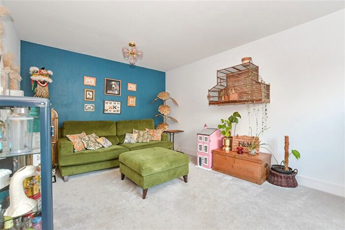 3 Bedroom Semi-Detached House For Sale In Sapphire Park, Sutton Valence, Kent, ME17