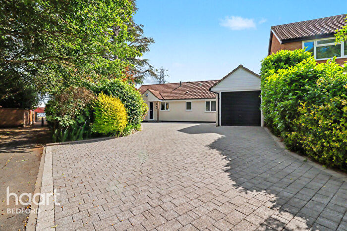 3 Bedroom Bungalow For Sale In Douglas Road, Bedford, MK41