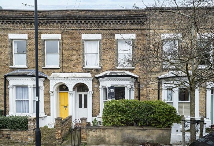 1 Bedroom Flat To Rent In Linom Road, Clapham, SW4