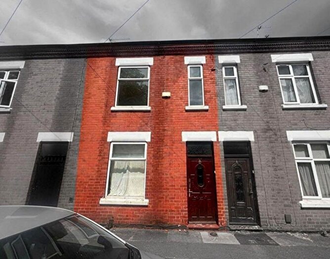 3 Bedroom Terraced House For Sale In Thirlmere Street, Leicester, LE2