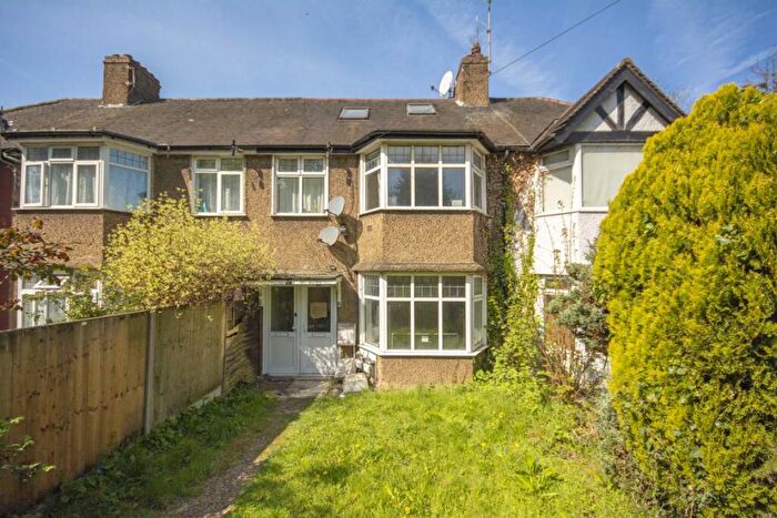 2 Bedroom Flat To Rent In Watford Way, London, NW4