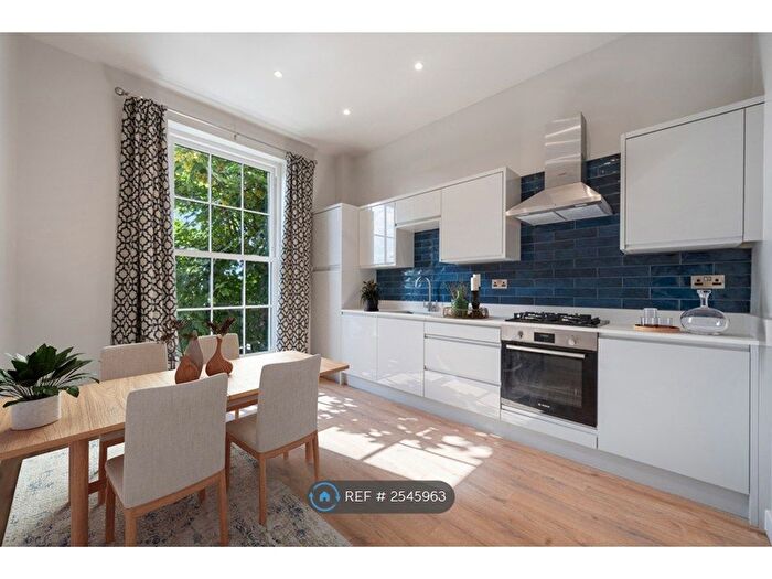 2 Bedroom Flat To Rent In Parkhurst Road, London, N7