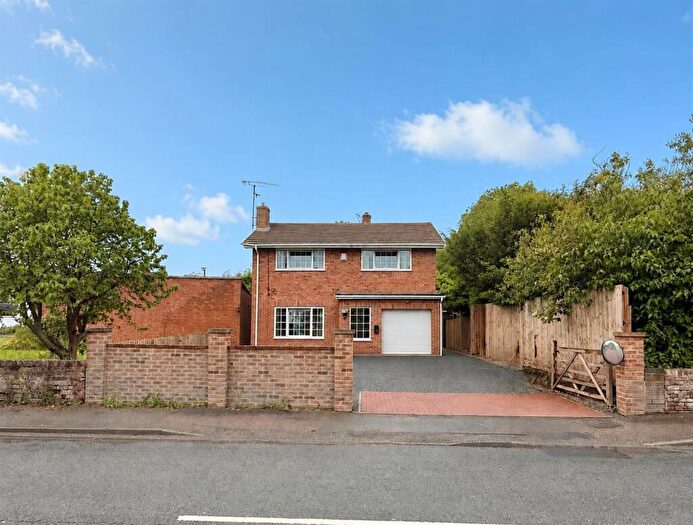 4 Bedroom Detached House For Sale In Tewkesbury Road, Longford, GL2