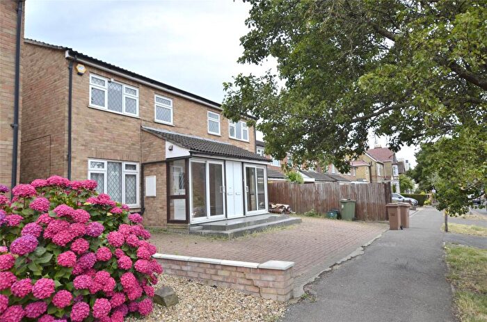 3 Bedroom Semi Detached House To Rent In Carshalton Road, Sutton, SM1