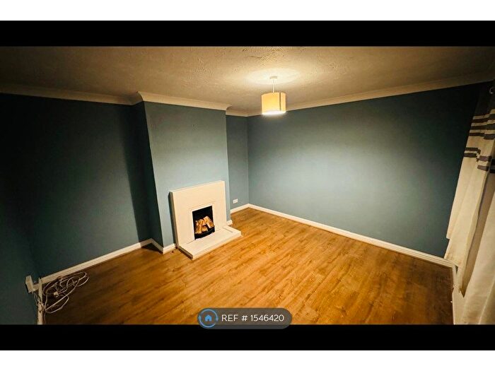 3 Bedroom Semi-Detached House To Rent In Fairway, Chatteris, PE16