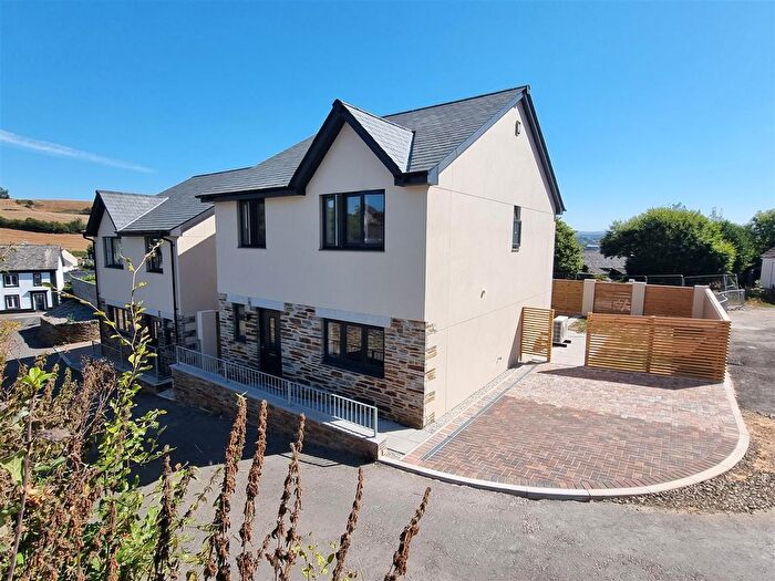 3 Bedroom Detached House For Sale In Borough Court, Lifton, PL16