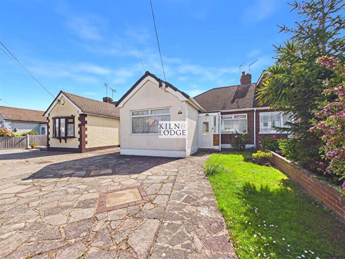 3 Bedroom Semi-Detached Bungalow For Sale In Selbourne Road, Benfleet, SS7