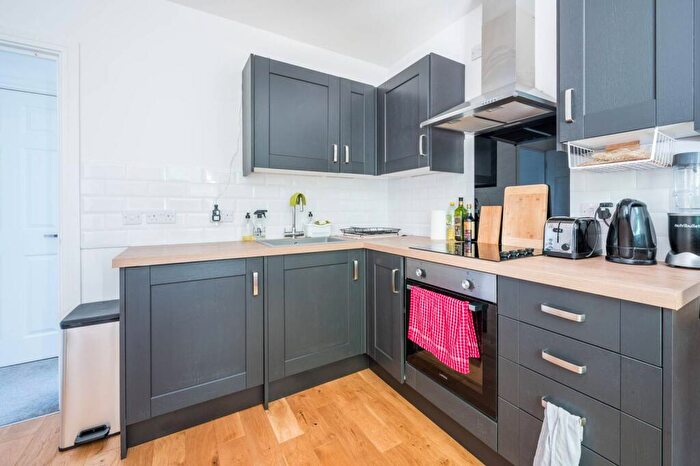 1 Bedroom Flat To Rent In Herne Hill, Herne Hill, London, SE24