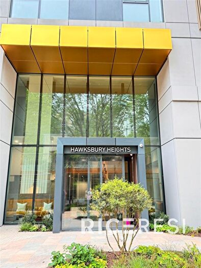 1 Bedroom Flat To Rent In Hawksbury Heights, London, SE17