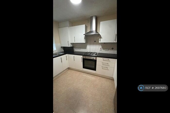 3 Bedroom Terraced House To Rent In Badminton Mews, London, E16