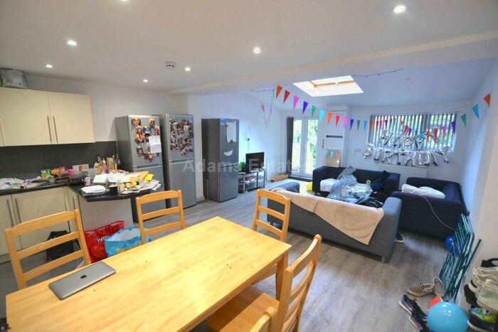 9 Bedroom Terraced House To Rent In Bulmershe Road, University Area, RG1