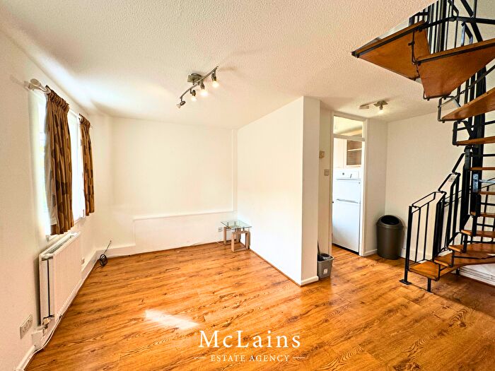 1 Bedroom End Of Terrace House To Rent In Moorland Gardens, Luton, LU2