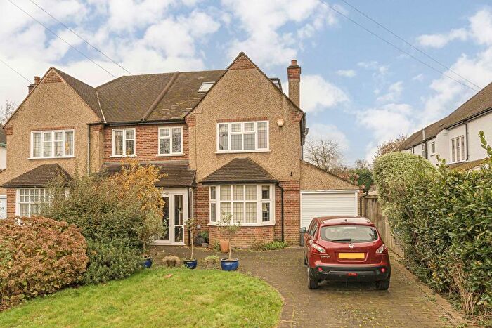 5 Bedroom Semi-Detached House To Rent In Broad Lane, Hampton, TW12
