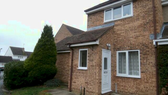 2 Bedroom Semi-Detached House To Rent In Blakes Avenue, Witney, Oxon, OX28