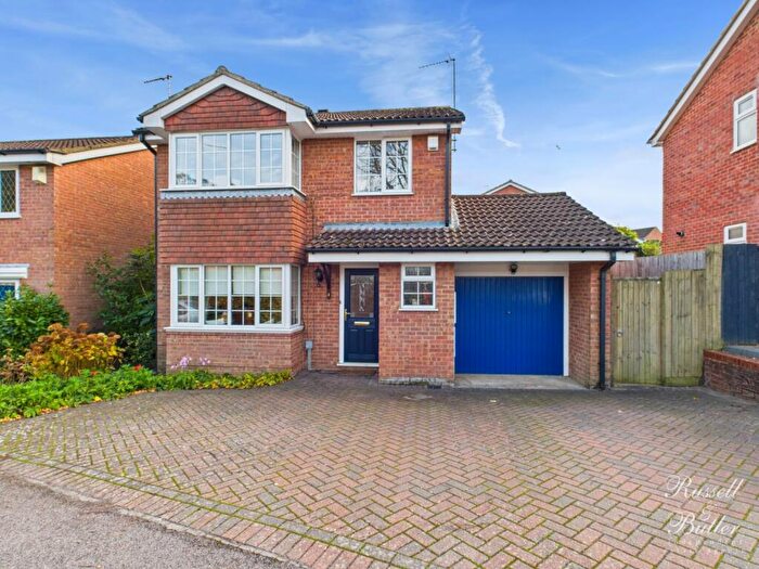 4 Bedroom Detached House For Sale In Lark Close, Buckingham, MK18