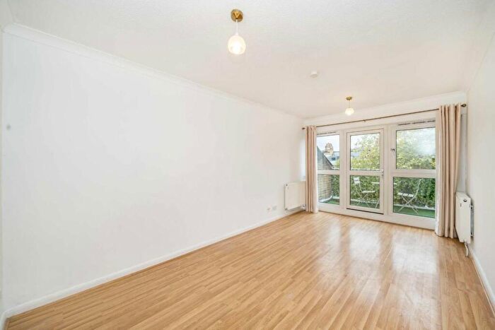1 Bedroom Flat To Rent In Highbury Grove, Highbury, N5