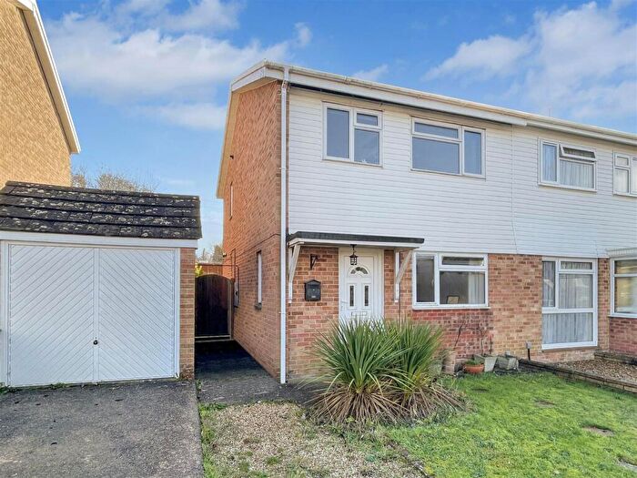 3 Bedroom Property For Sale In Burwood Close, Amesbury, Salisbury, SP4