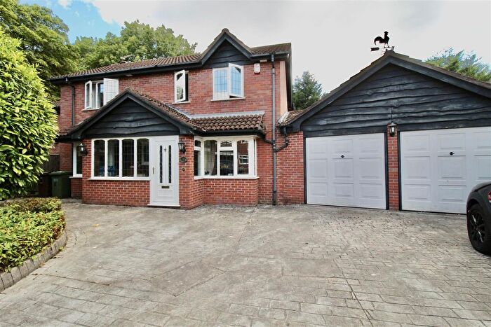 5 Bedroom Detached House For Sale In Castle Hills Drive, Castle Bromwich, Birmingham, B36