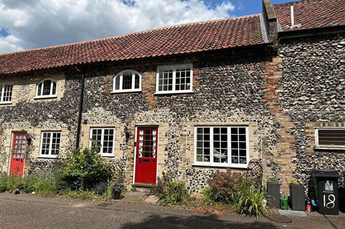 2 Bedroom House To Rent In Bridge Street, Thetford, IP24