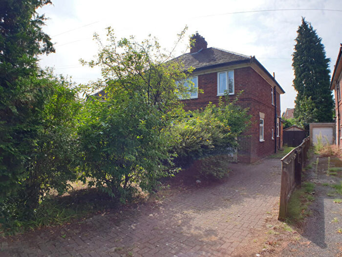 4 Bedroom Semi-Detached House To Rent In Valentia Road **Available In August **, OX3