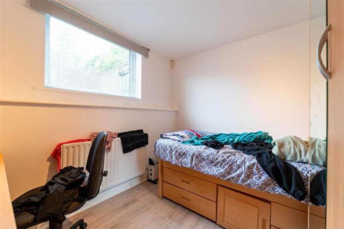 5 Bedroom House To Rent In Leeson Walk, Birmingham, B17