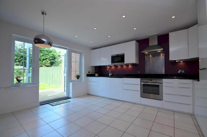 4 Bedroom Town House To Rent In Flowers Avenue, Ruislip HA4