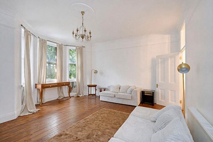 3 Bedroom Apartment To Rent In Melcombe Place, Marylebone, London, NW1