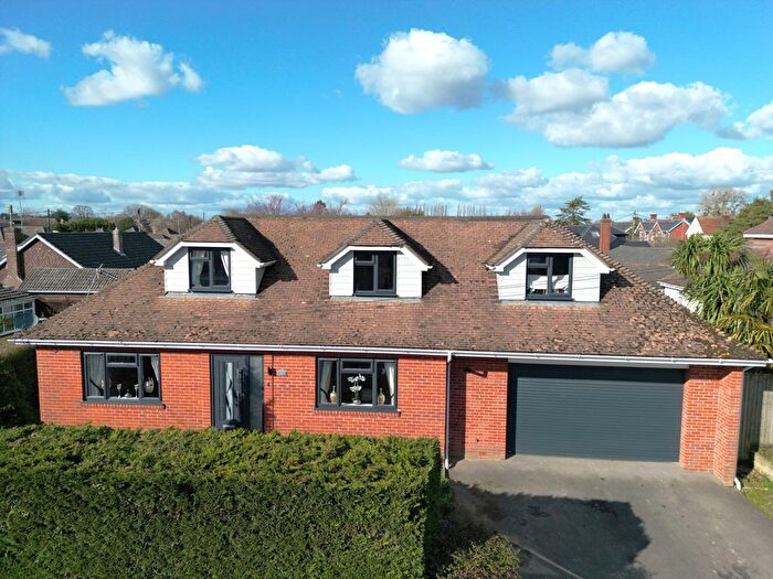4 Bedroom Detached House To Rent In Southampton Road, Ringwood, Hampshire, BH24
