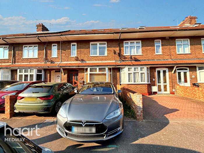 5 Bedroom Terraced House For Sale In Sunnymead Avenue, Gillingham, ME7