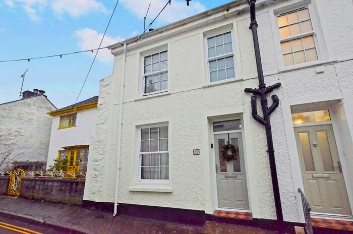 3 Bedroom Semi-Detached House For Sale In Kersey Road, Flushing, Falmouth, TR11