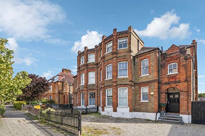 2 Bedroom Flat For Sale In Telford Avenue, Streatham, SW2