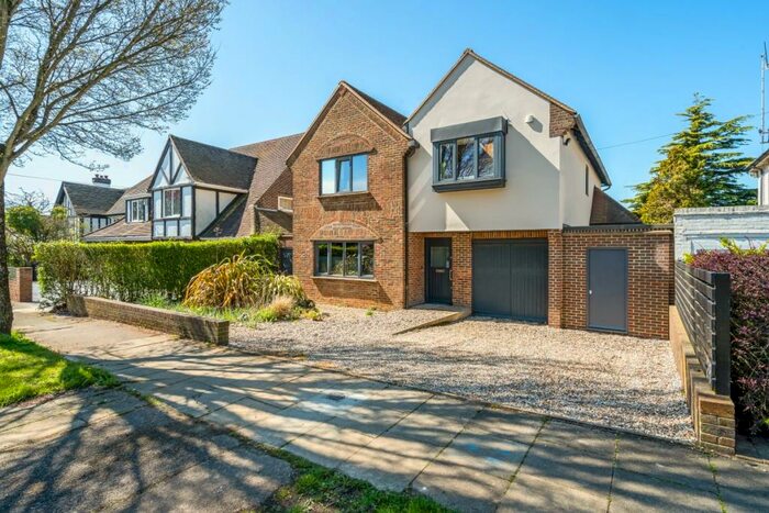 5 Bedroom Detached House To Rent In Shirley Drive Hove, BN3