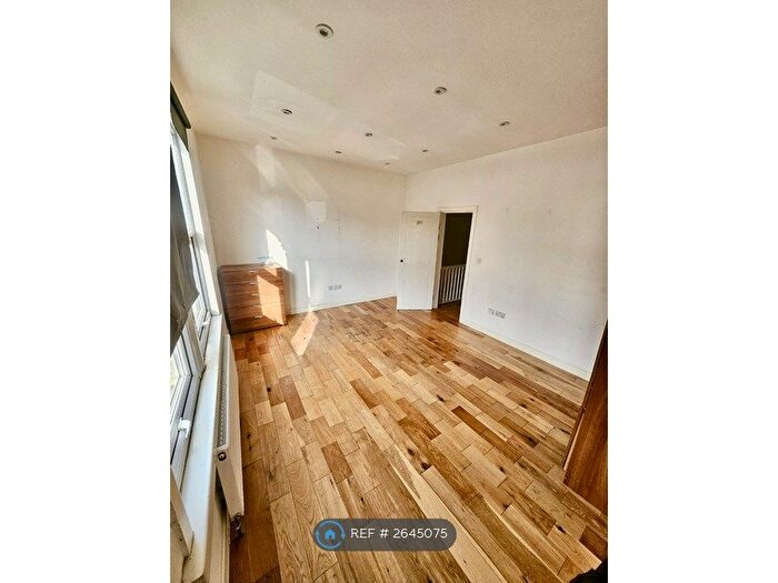 1 Bedroom Flat To Rent In Sangley Road, London, SE6