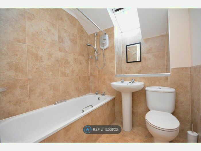 1 Bedroom Flat To Rent In Wallace Street, Falkirk FK2