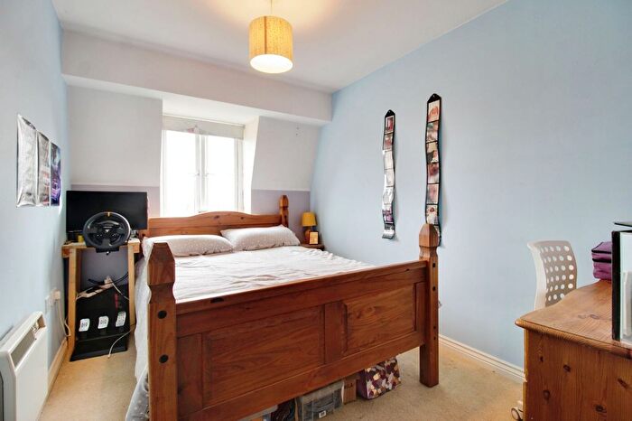 2 Bedroom Flat For Sale In Copperfields, Prospero Way, SN25