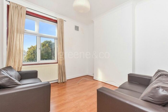 2 Bedroom Flat To Rent In Crouch Hill, London, N4