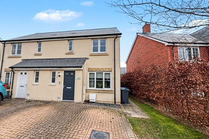 3 Bedroom Semi Detached House For Sale In Amesbury, SP4