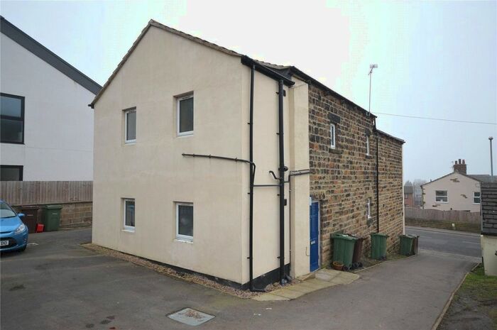 1 Bedroom Flat To Rent In Flat, The Green, Ossett, West Yorkshire, WF5