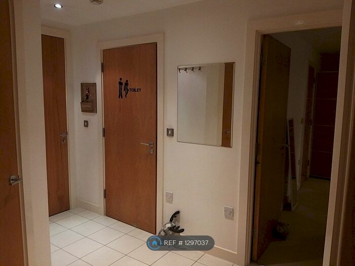 2 Bedroom Flat To Rent In Jefferson Place, Manchester M4