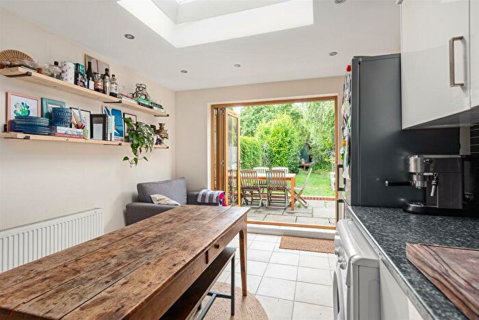 2 Bedroom Cottage For Sale In Maynard Road, Walthamstow, London, E17