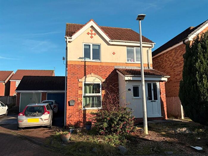 3 Bedroom Detached House To Rent In Dorrington Close, Pocklington, York, YO42