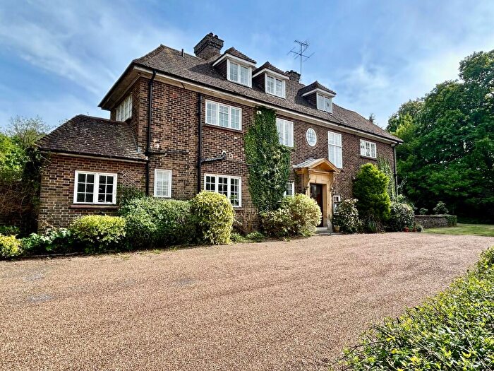 5 Bedroom Detached House To Rent In Great Austins, Farnham, GU9