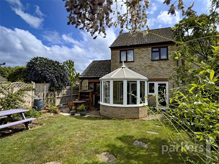 3 Bedroom Detached House For Sale In Cotswold Close, Minster Lovell, Witney, Oxfordshire, OX29