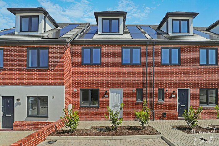 4 Bedroom Terraced House To Rent In Epping, CM16